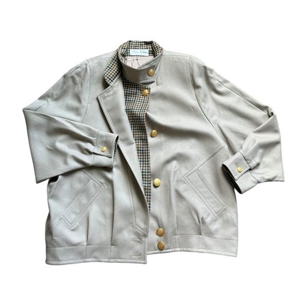 Brian Tucker Jackets & Blazers - Brian Tucker, beige/houndstooth pure wool jacket with gold buttons size 16.